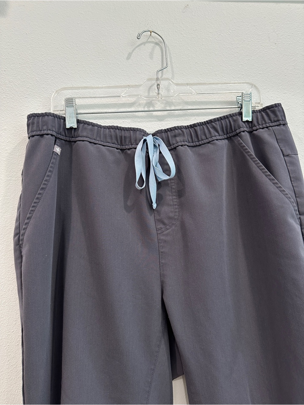 Figs Men’s Charcoal Tansen Jogger Scrub Pants size XL - Picture 2 of 6